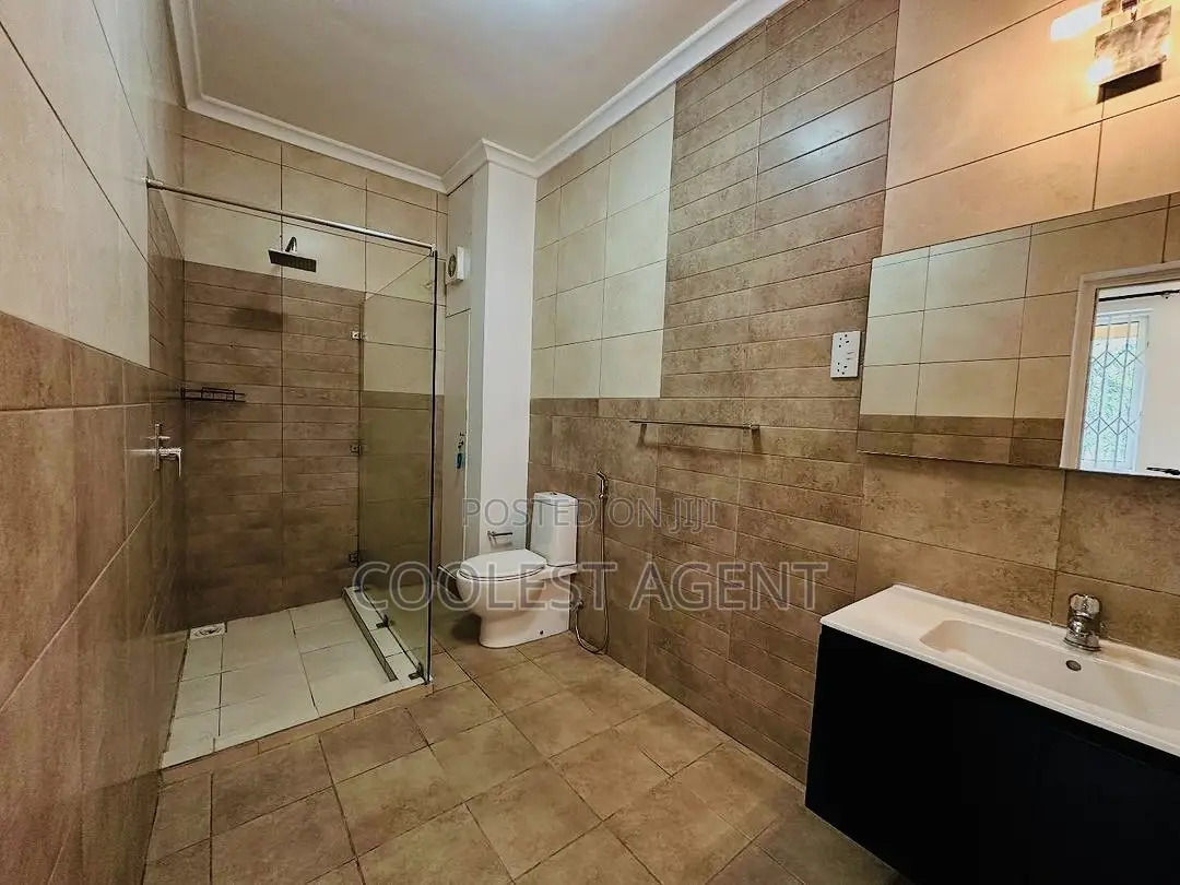 Furnished 4bdrm Villa in Oysterbay, Kinondoni for rent