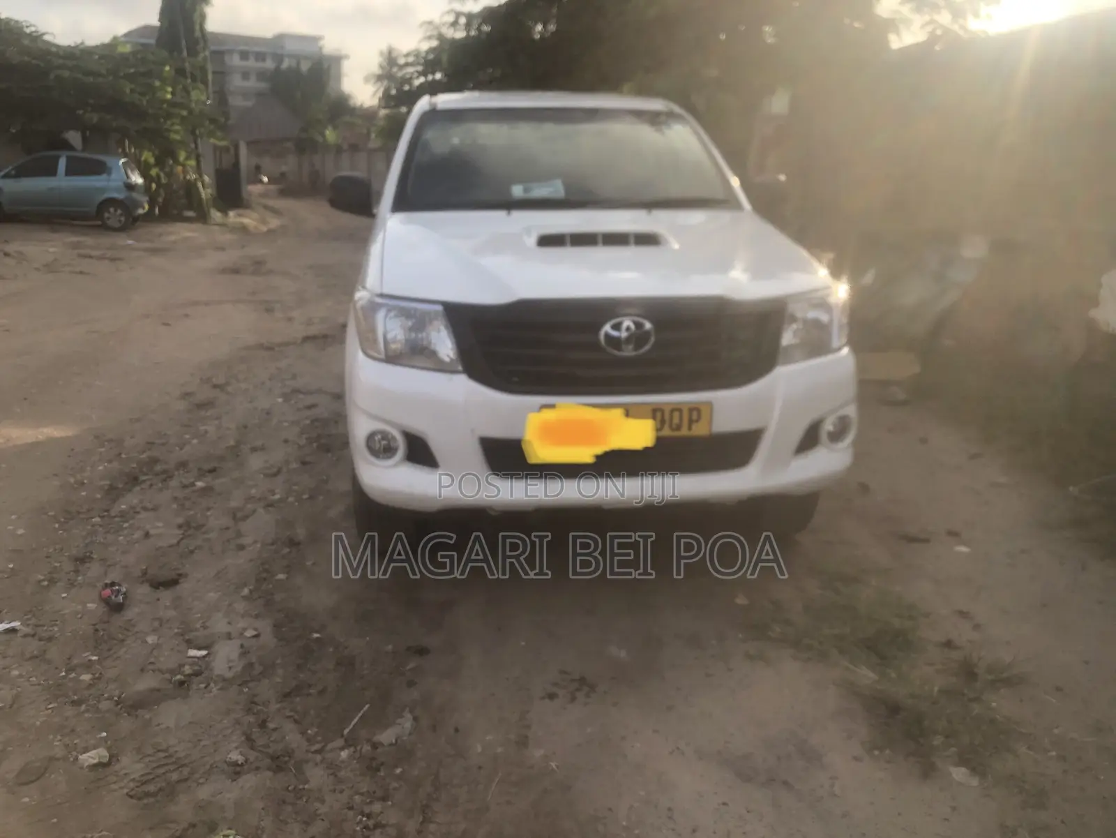 Toyota Hilux 2013 White