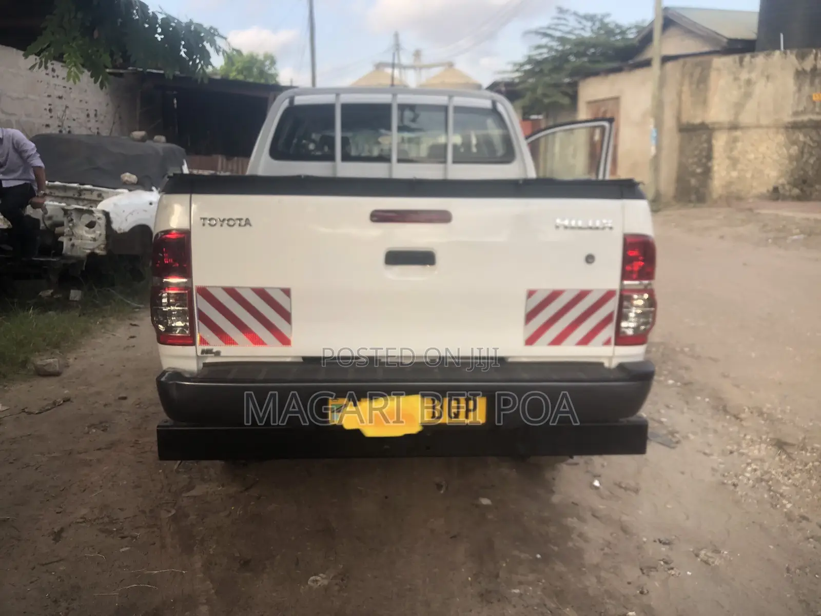 Toyota Hilux 2013 White