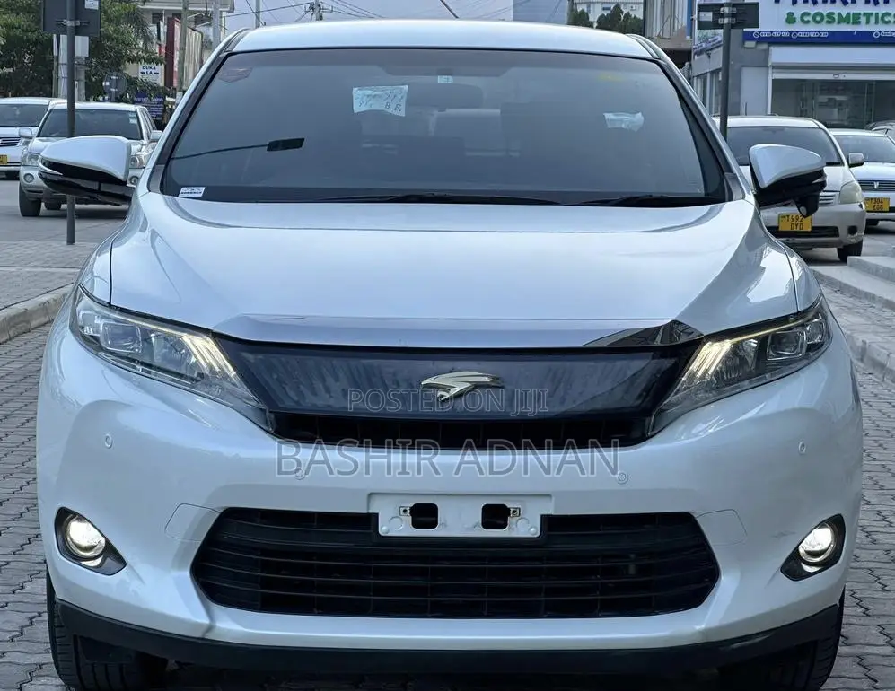 Toyota Harrier 2.0 2014 White