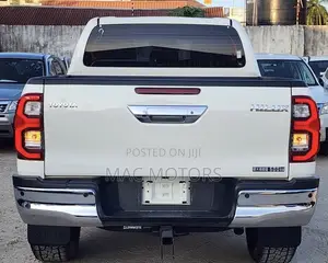 Toyota Hilux 2020 White