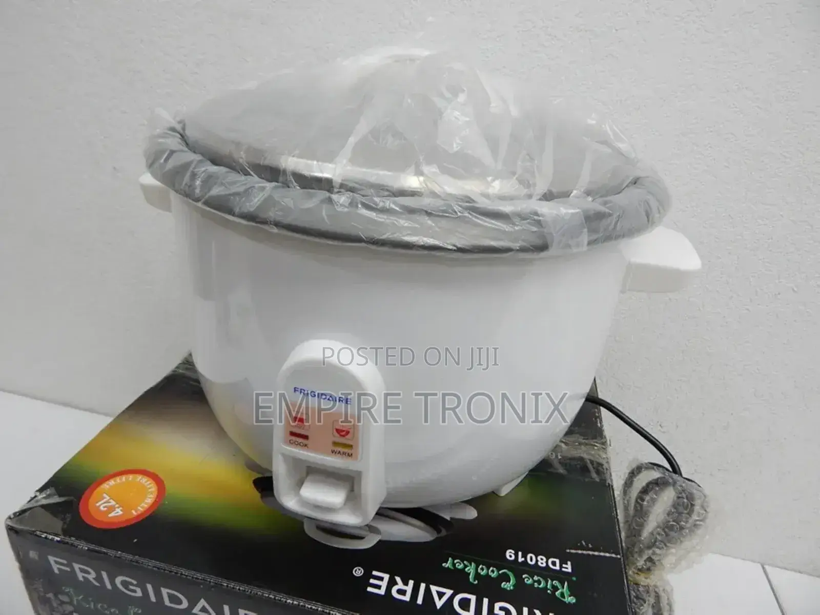 Frigidaire Deluxe Rice Cooker 4.2 Litre - FD8019