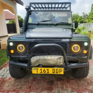 Land Rover Defender 2003 Green