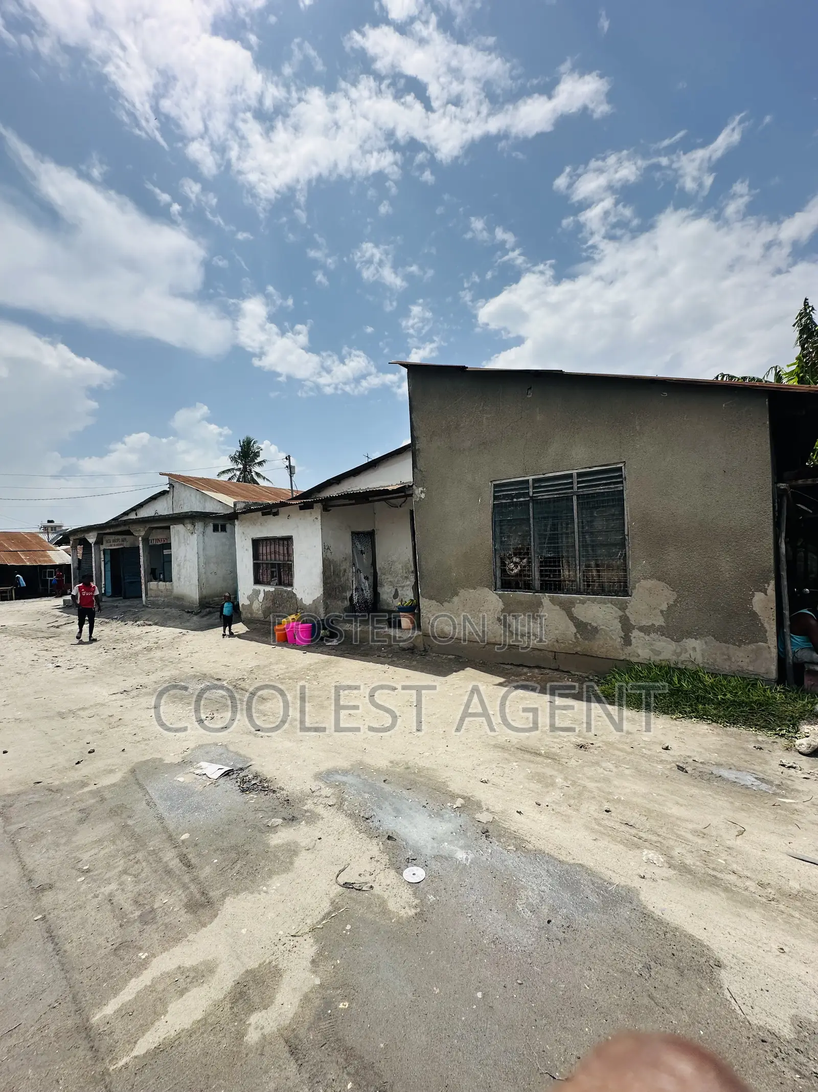 13bdrm House in Mabibo, Kinondoni for sale