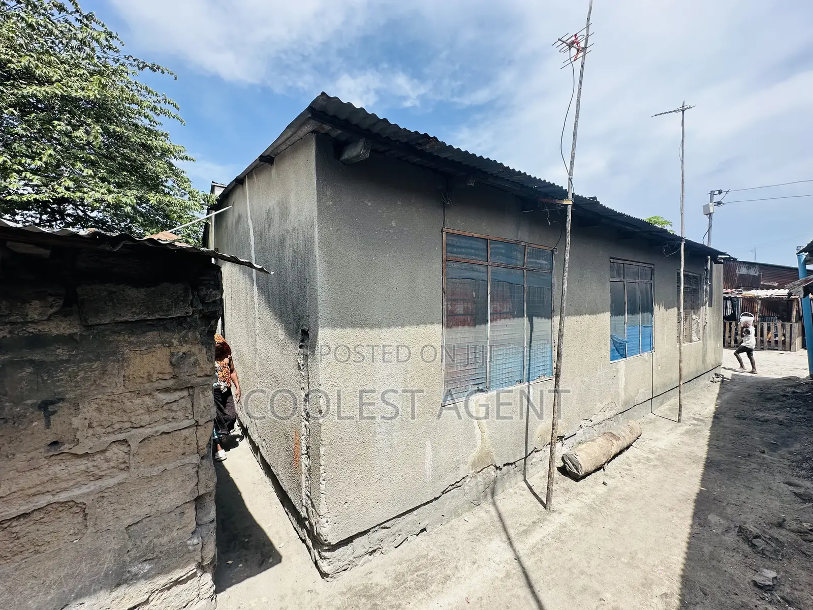 13bdrm House in Mabibo, Kinondoni for sale