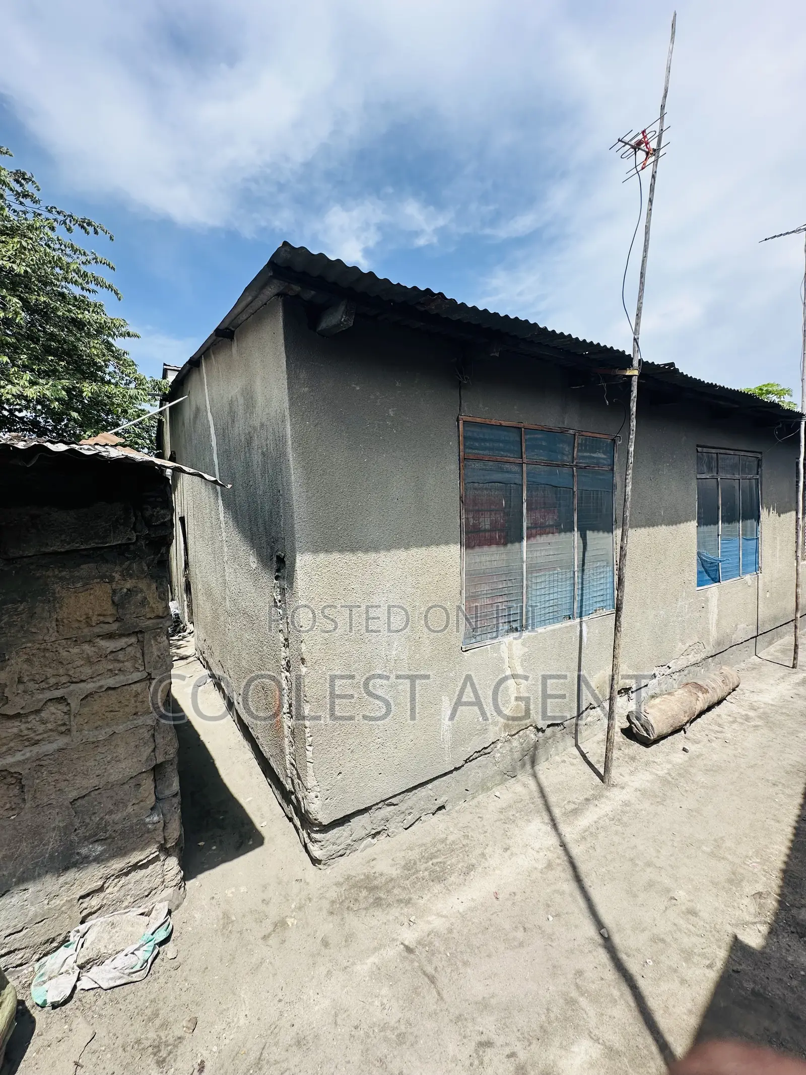 13bdrm House in Mabibo, Kinondoni for sale