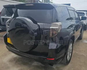 Toyota Vanguard 2010 Black