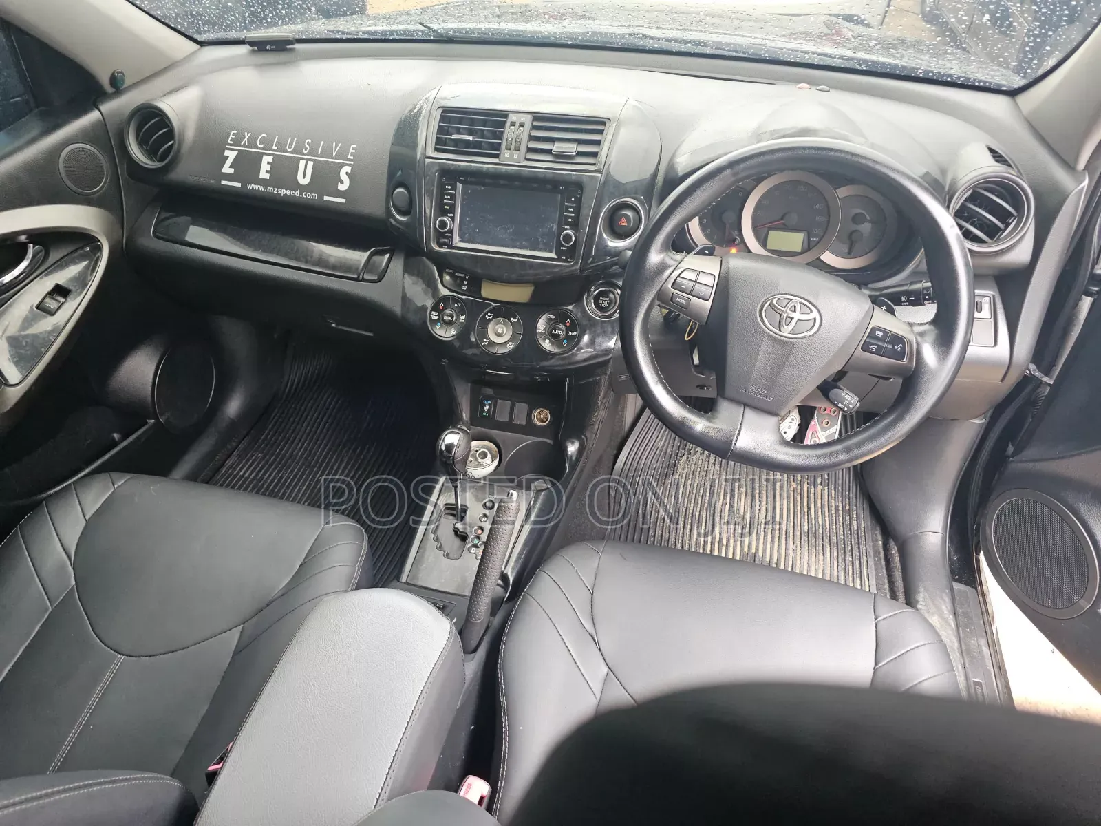 Toyota Vanguard 2010 Black