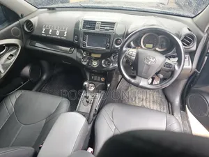 Toyota Vanguard 2010 Black