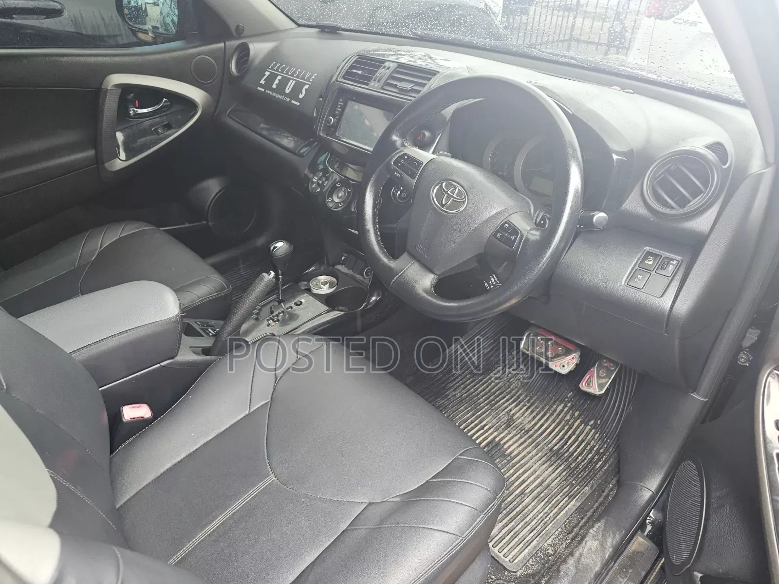 Toyota Vanguard 2010 Black