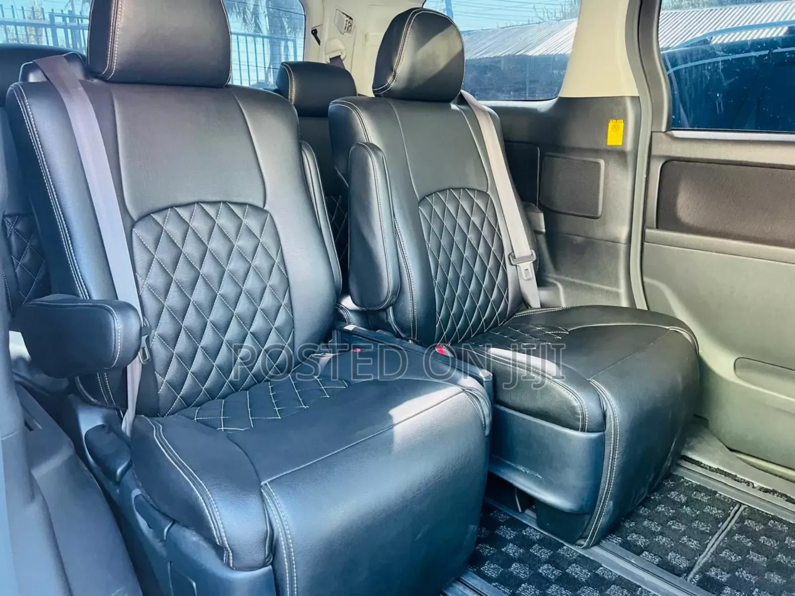 Toyota Vellfire 2010 Black
