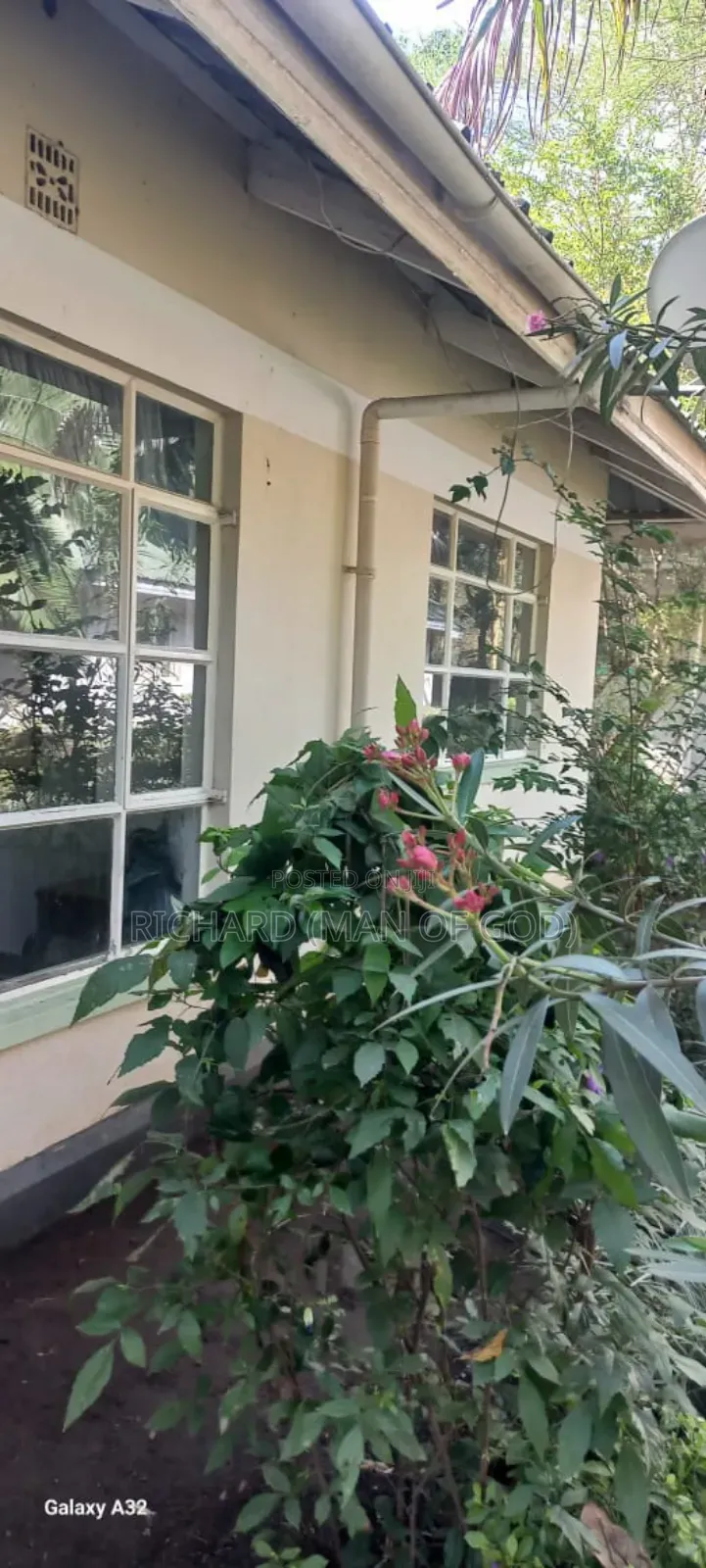 Furnished 2bdrm House in Central Business Area for rent