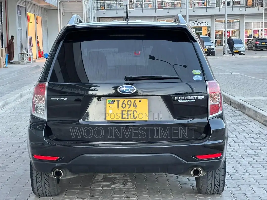 Subaru Forester 2011 Black