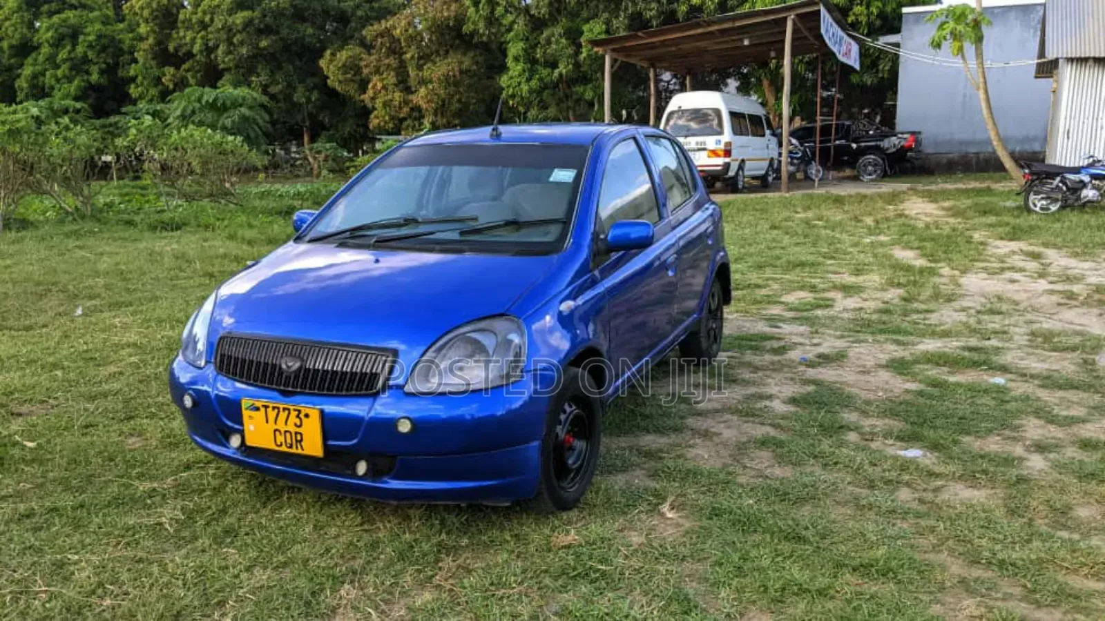 Toyota Vitz 2002 Blue