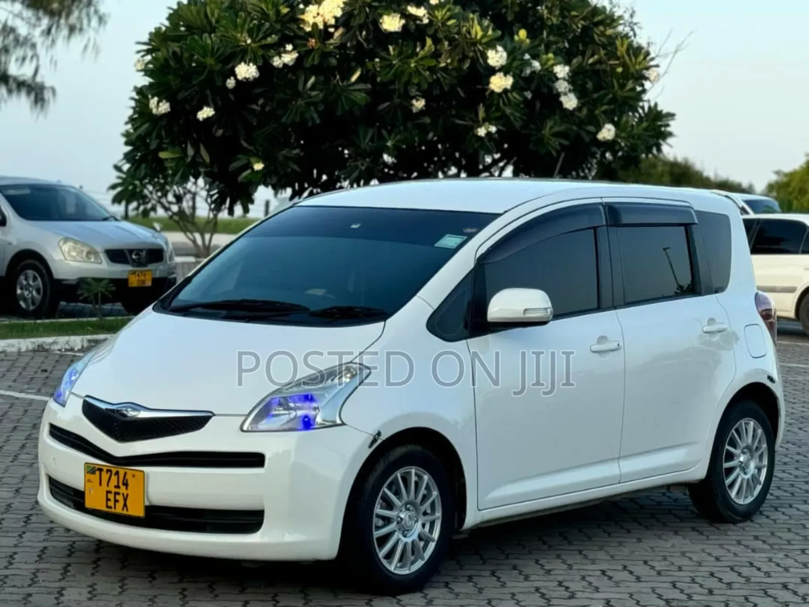 Toyota Ractis 2006 White