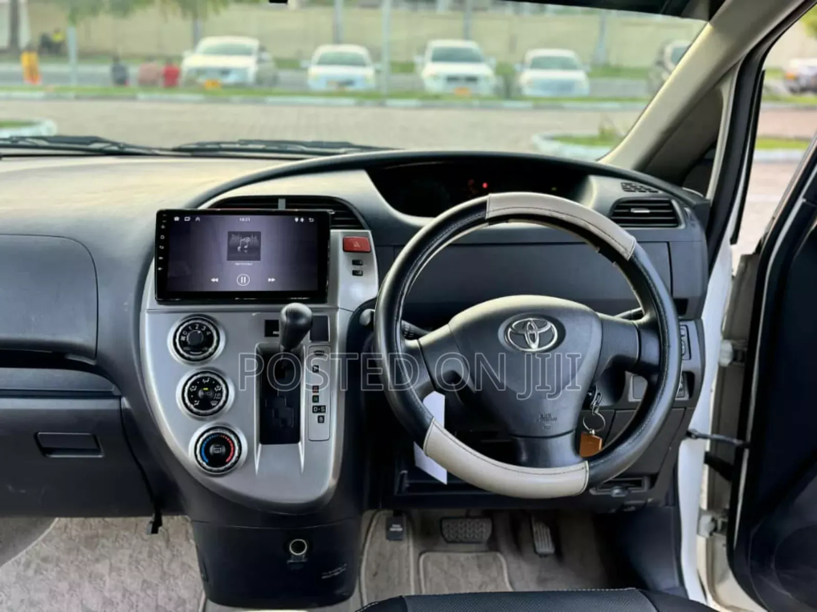 Toyota Ractis 2006 White