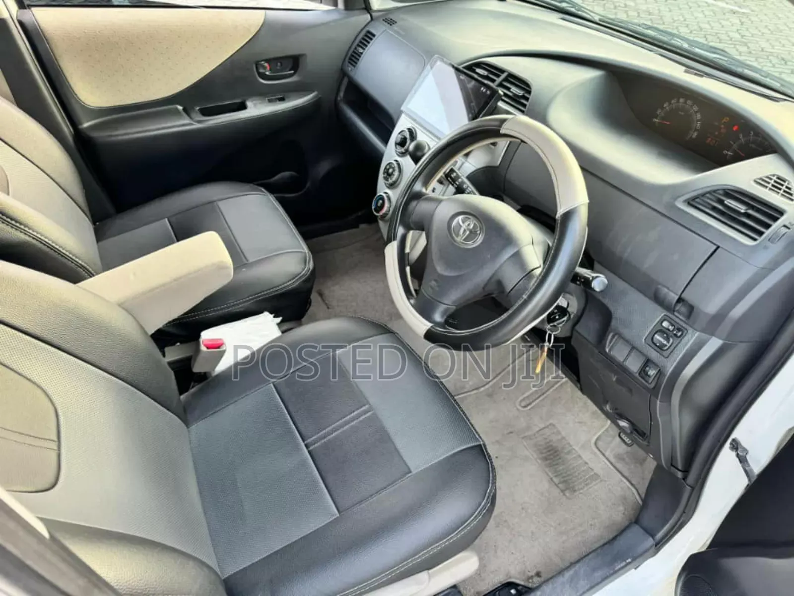 Toyota Ractis 2006 White