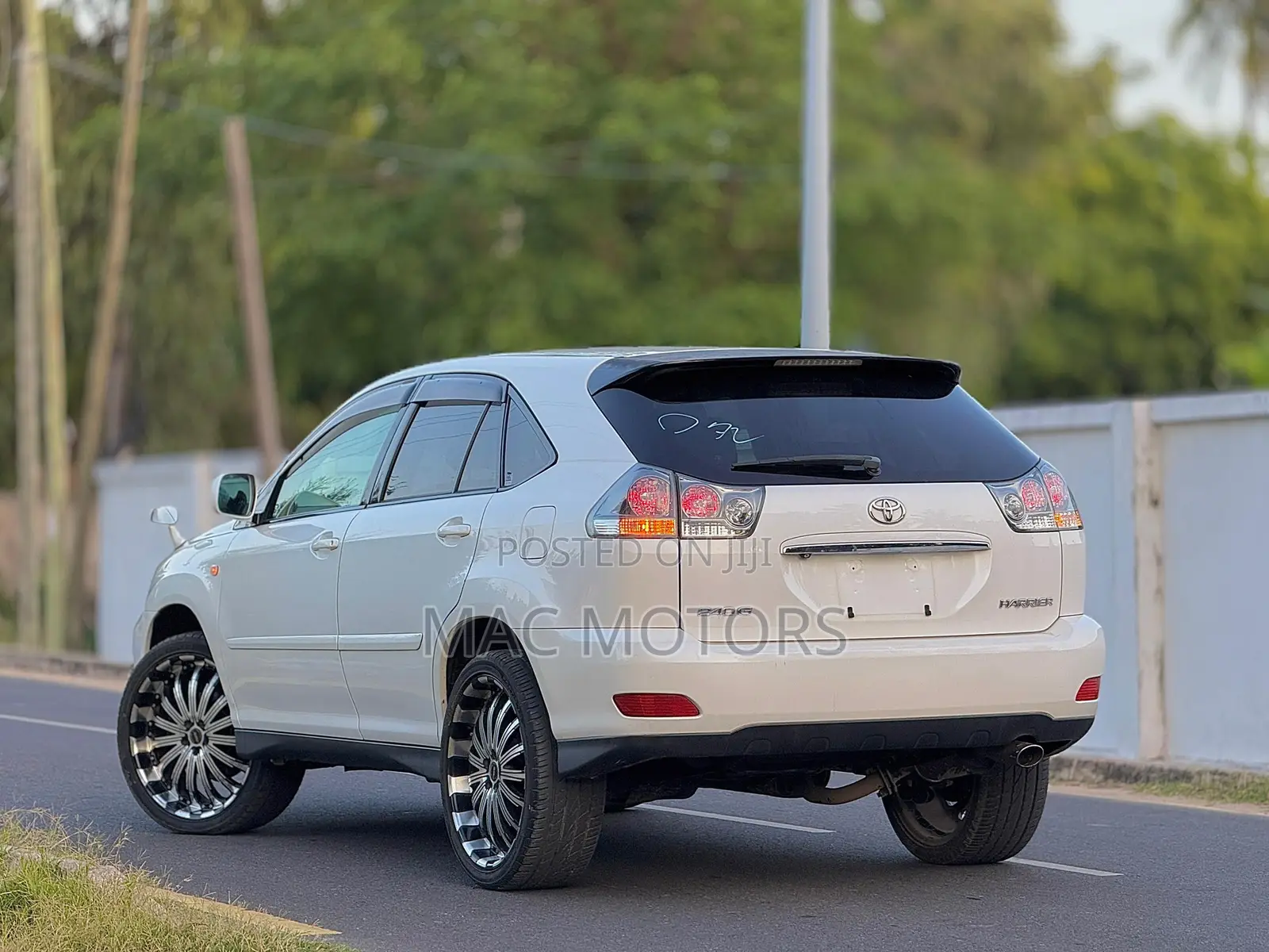 Toyota Harrier 2.4 2005 White