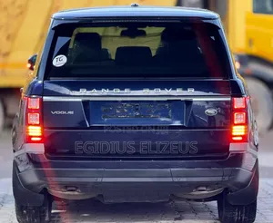 Land Rover Range Rover Vogue 2014 Black