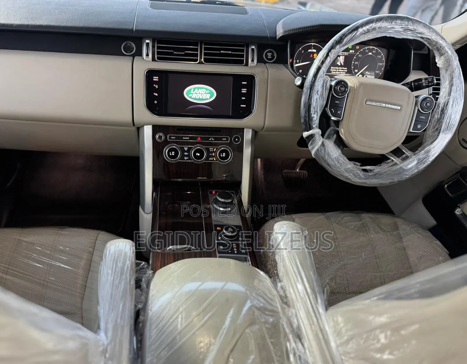 Land Rover Range Rover Vogue 2014 Black