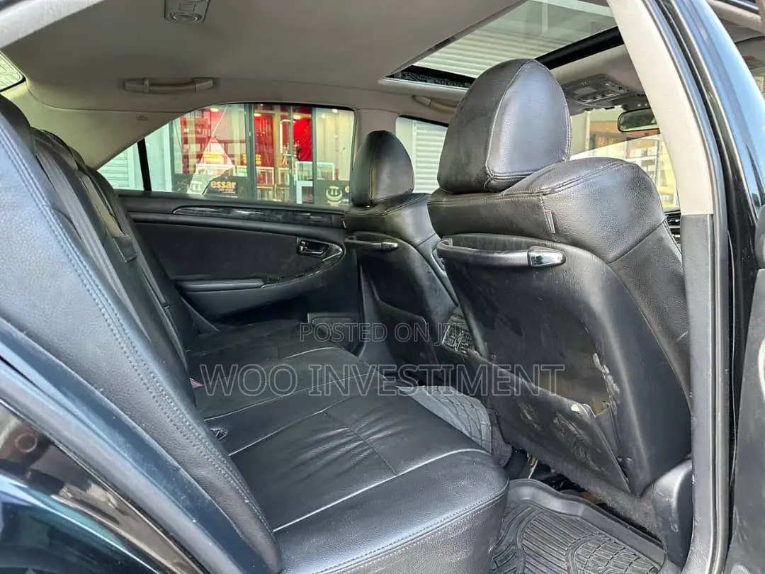 Toyota Crown 2009 Black