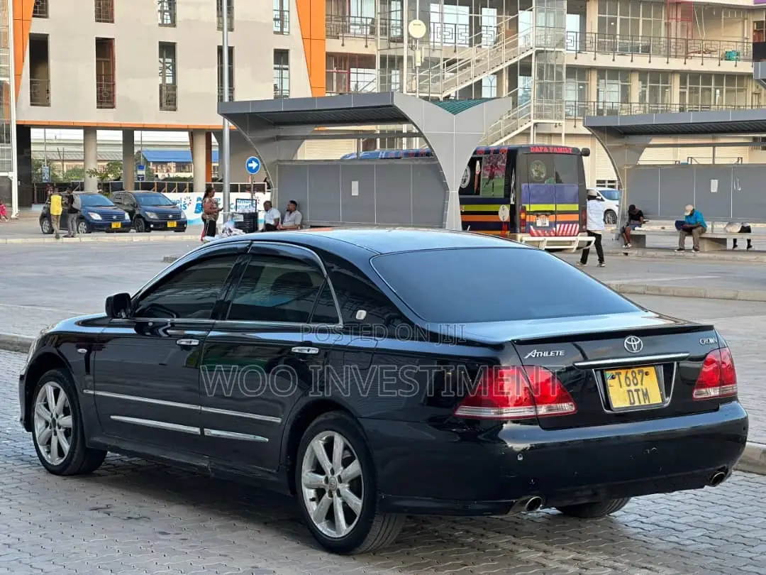 Toyota Crown 2009 Black