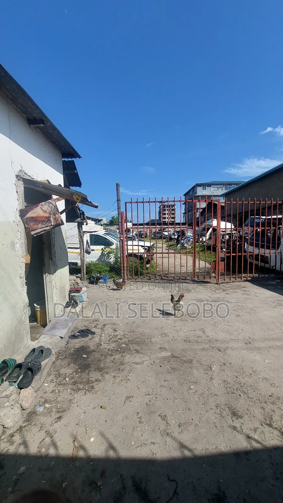 Plot Nzur Sana at Makumbusho