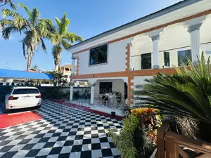 Photo - 4bdrm Villa in Msasani Beach, Kinondoni for rent