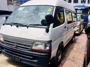 Toyota HiAce 1998 White