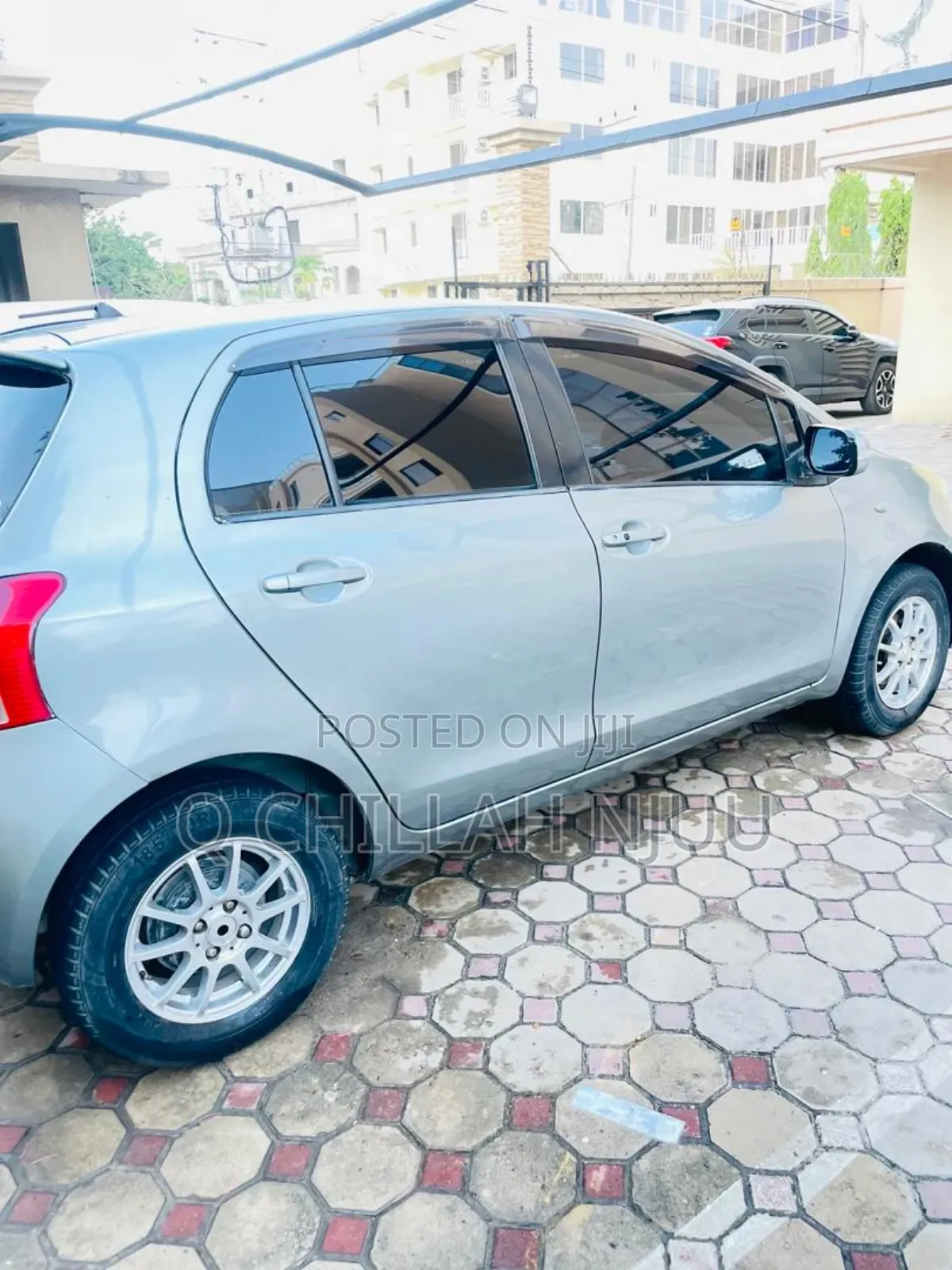 Toyota Vitz 2003 Silver