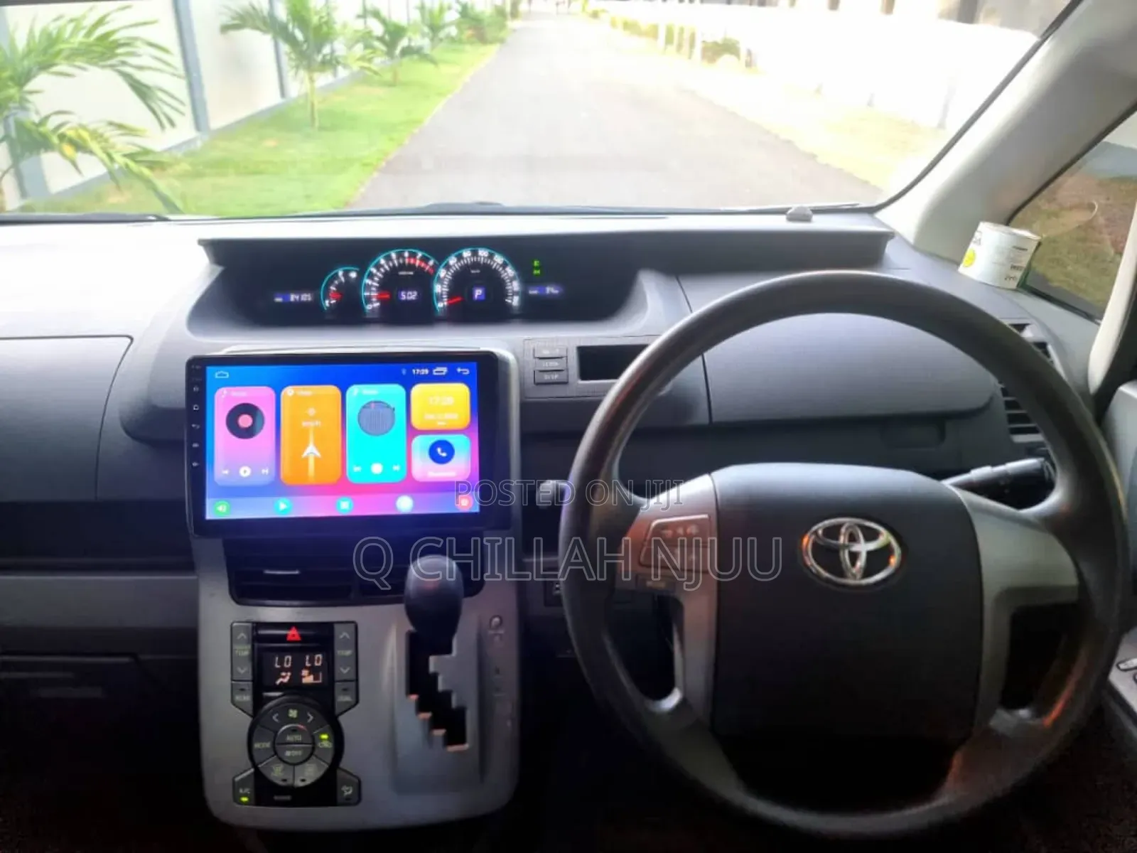 Toyota Noah 2009 Silver