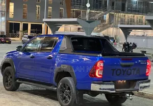 Toyota Hilux 2020 Blue