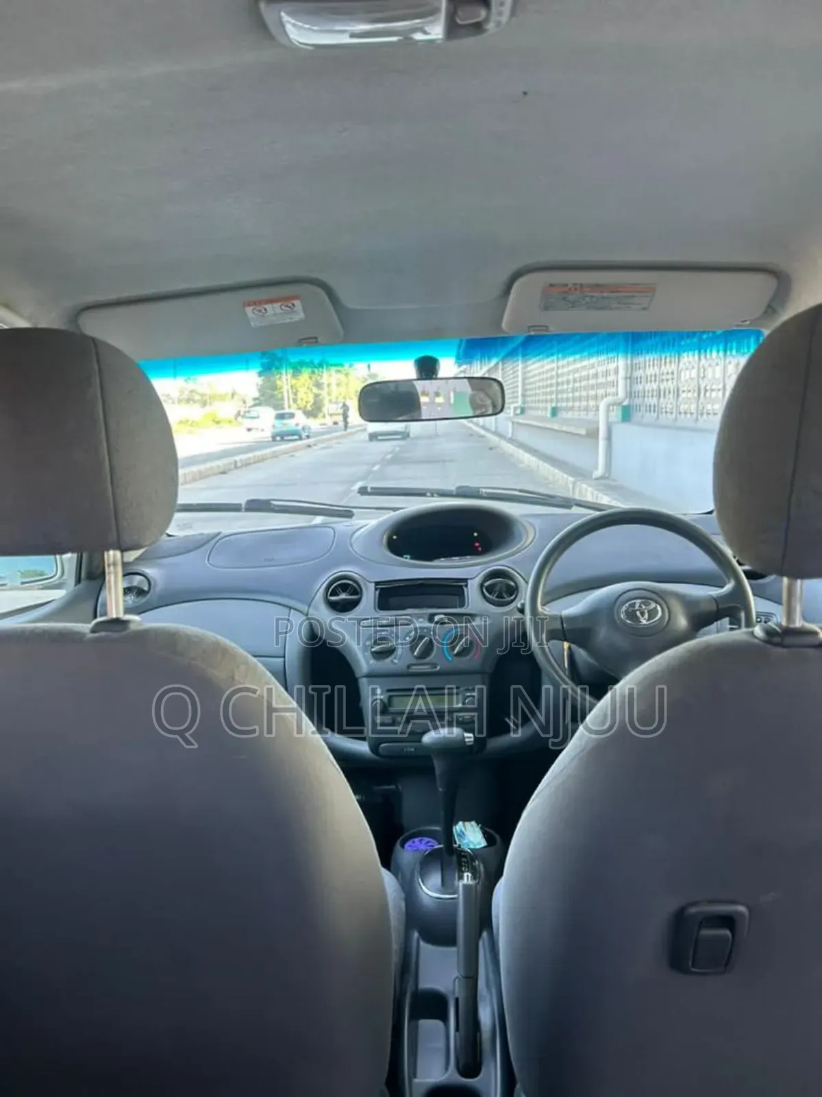 Toyota Vitz 1999 Silver