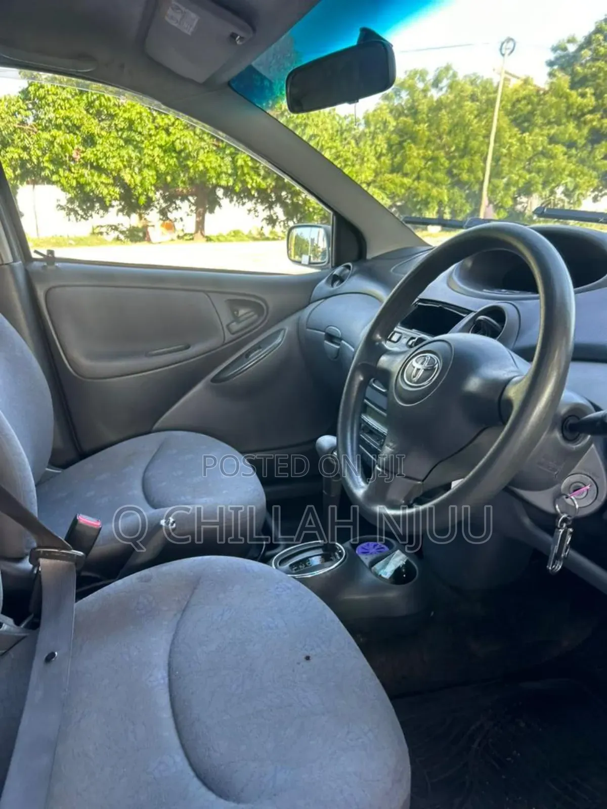 Toyota Vitz 1999 Silver