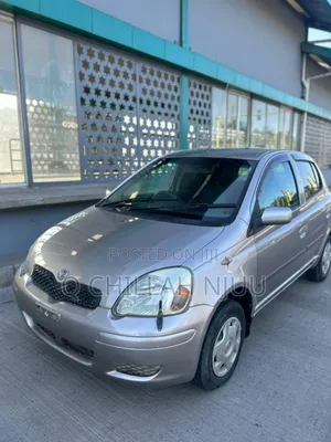 Toyota Vitz 1999 Silver