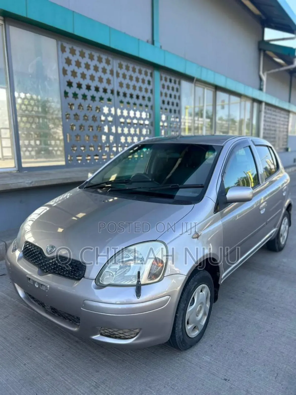 Toyota Vitz 1999 Silver