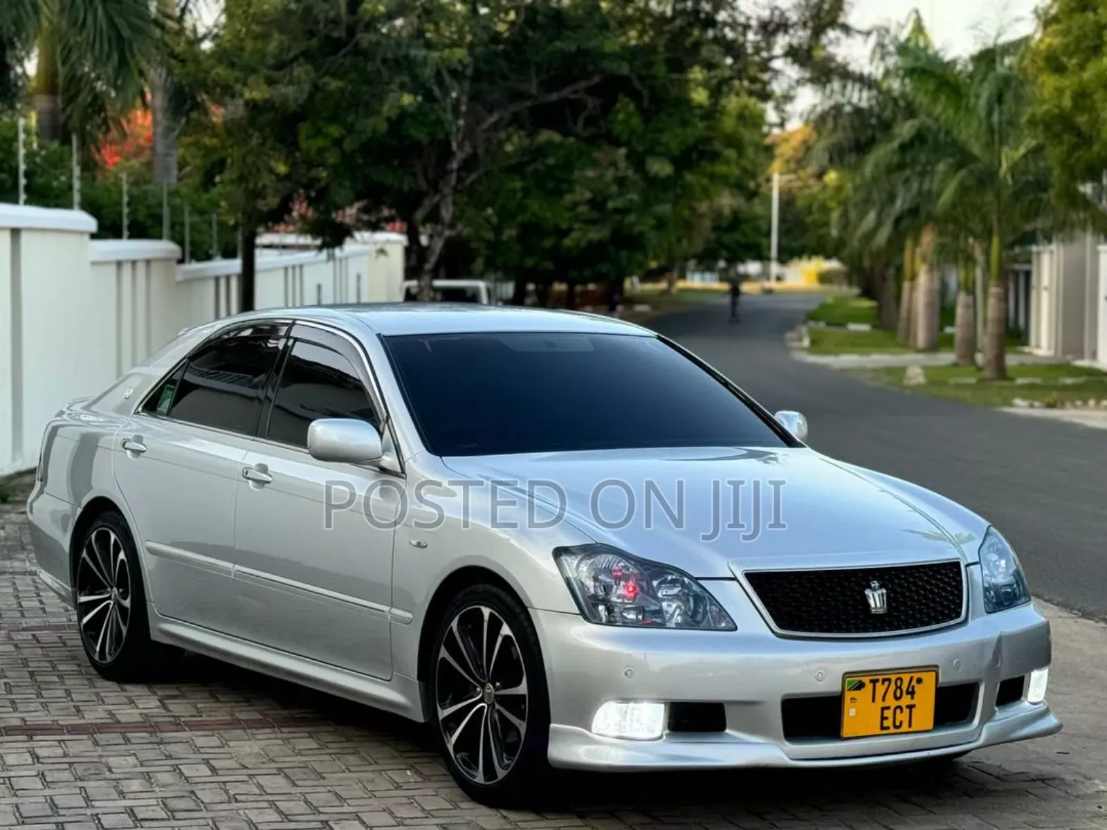 Toyota Crown 2006 White