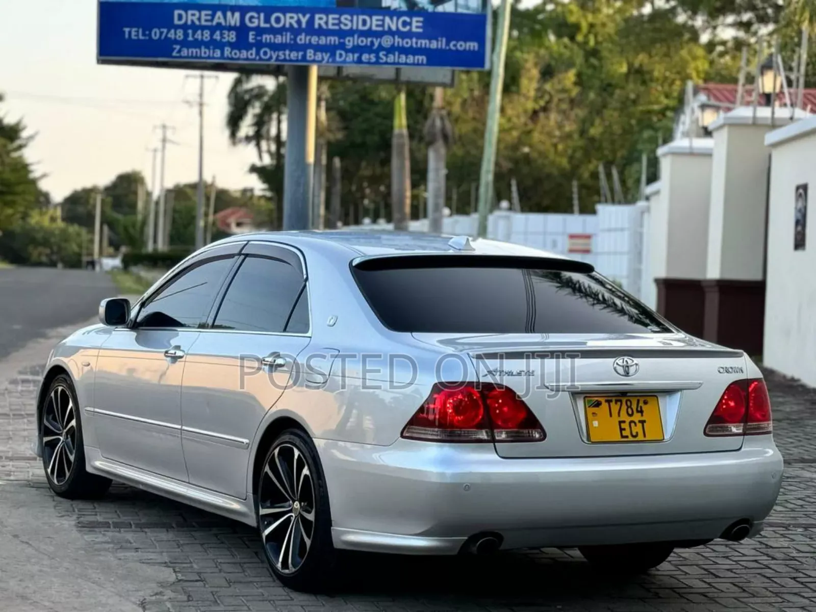 Toyota Crown 2006 White
