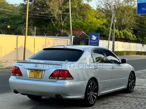 Toyota Crown 2006 White