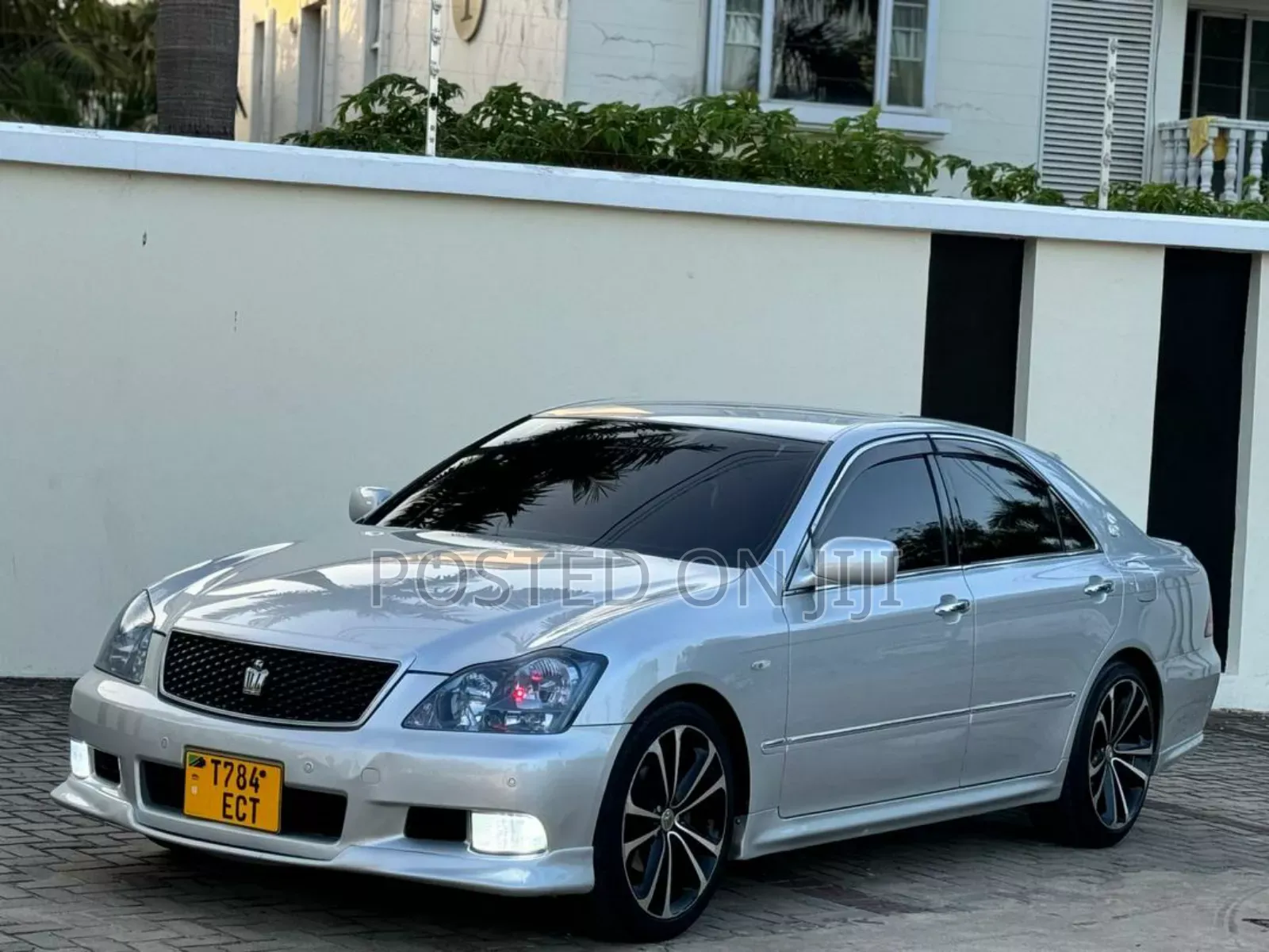 Toyota Crown 2006 White