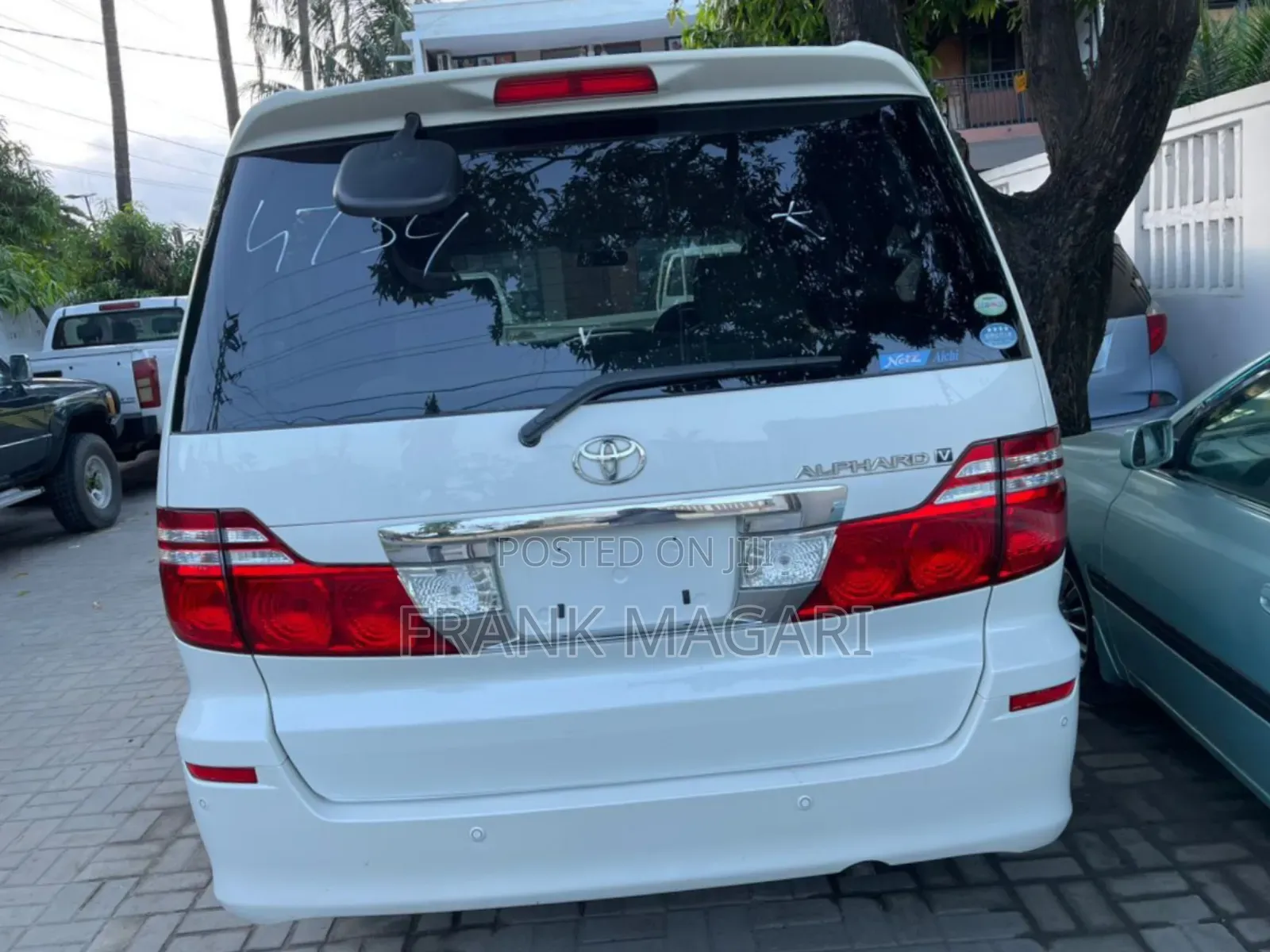 Toyota Alphard 2.4 Petrol FWD 2007 White