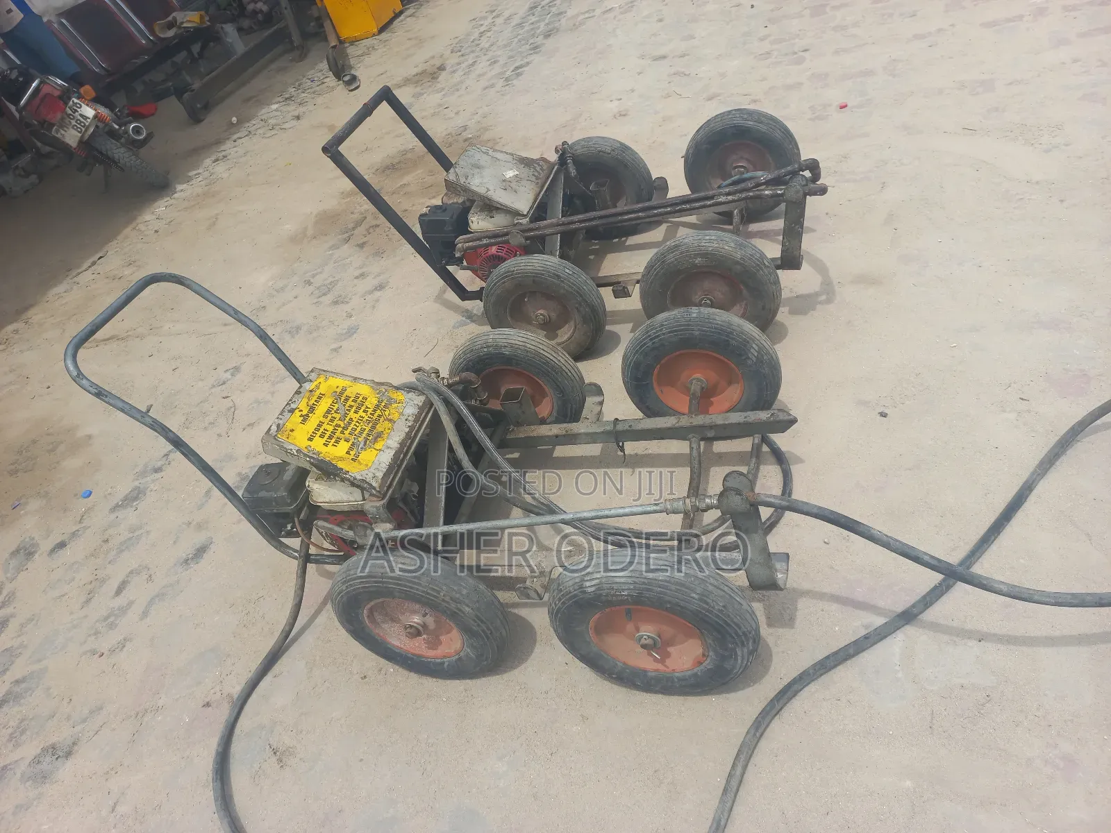 Asphalt/Tarmac Sprayer ( Mashine Ya Kusambaza Lami)