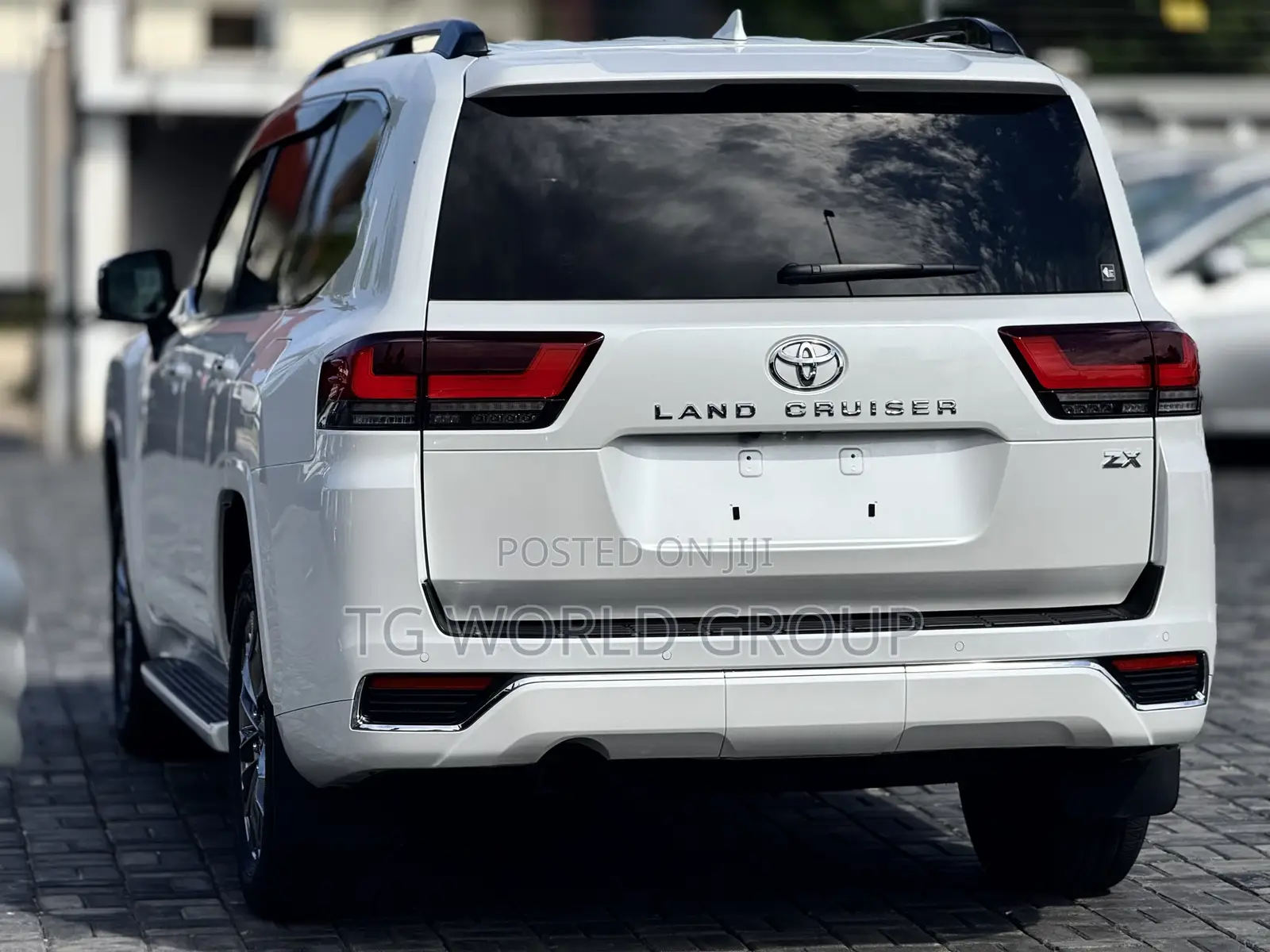 Toyota Land Cruiser 3.3 Diesel 4WD 2022 White