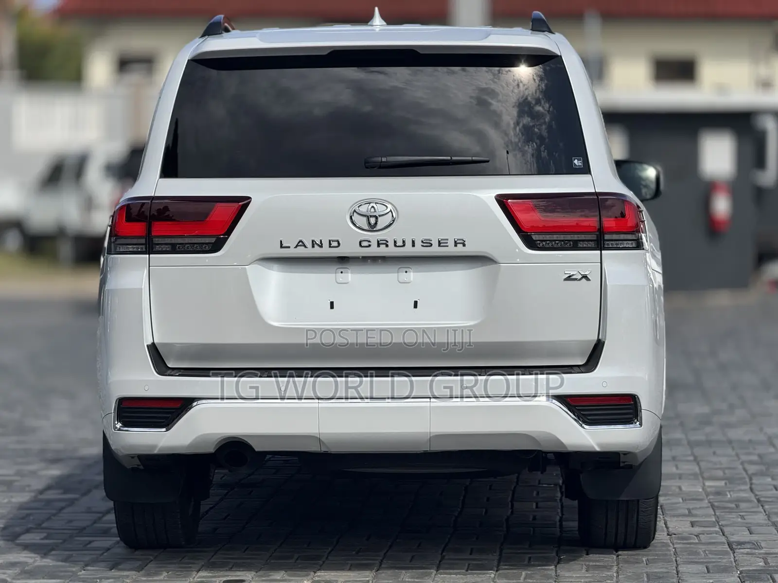 Toyota Land Cruiser 3.3 Diesel 4WD 2022 White