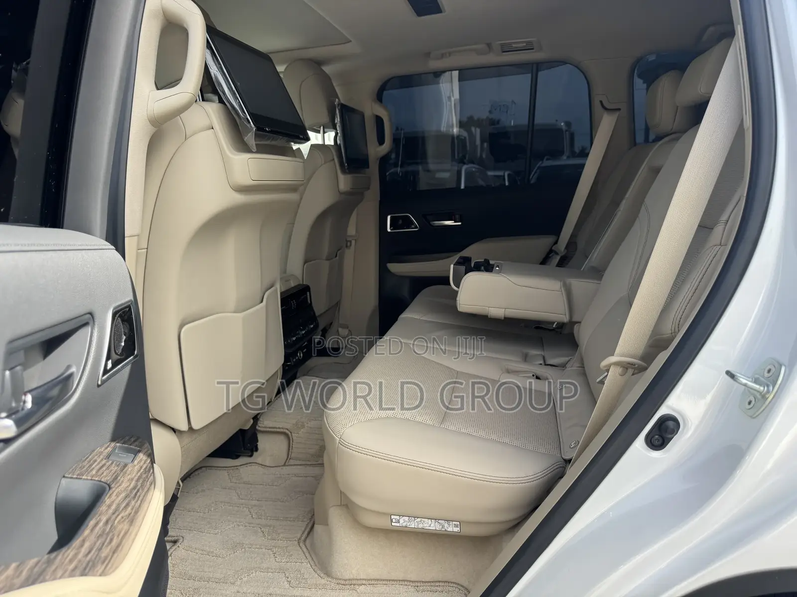 Toyota Land Cruiser 3.3 Diesel 4WD 2022 White