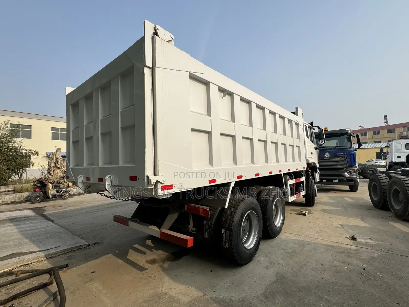 Howo N7 6x4 Dump Truck