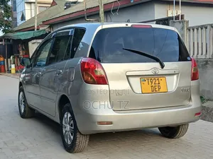 Toyota Corolla Spacio 2002 Gold