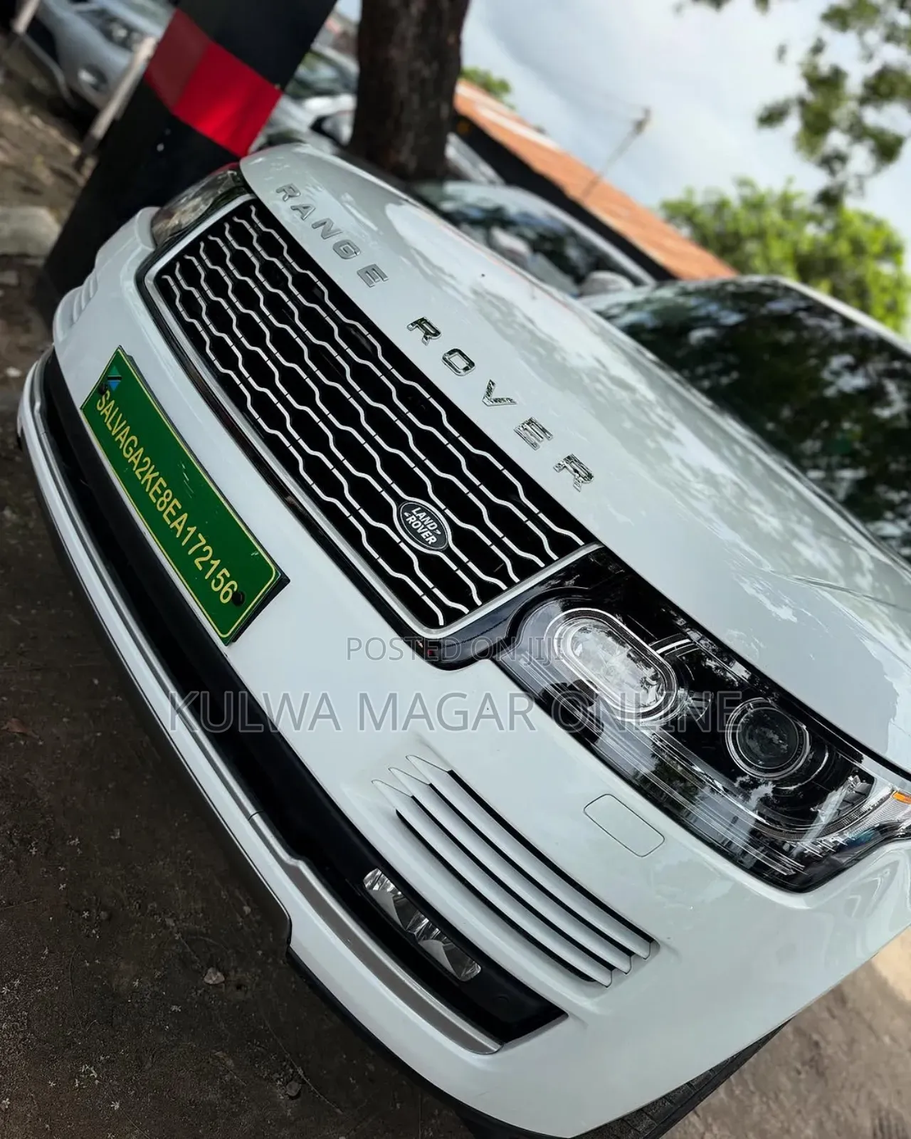 Land Rover Discovery 2010 White