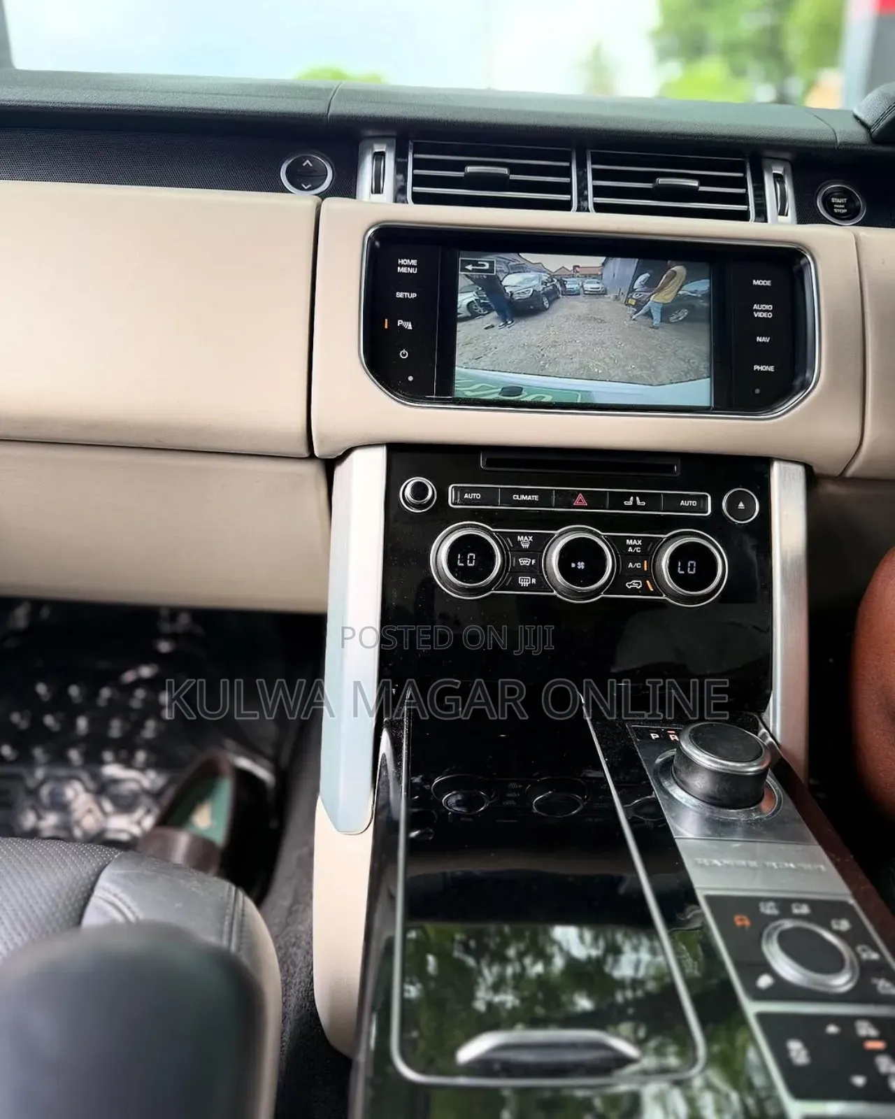 Land Rover Discovery 2010 White