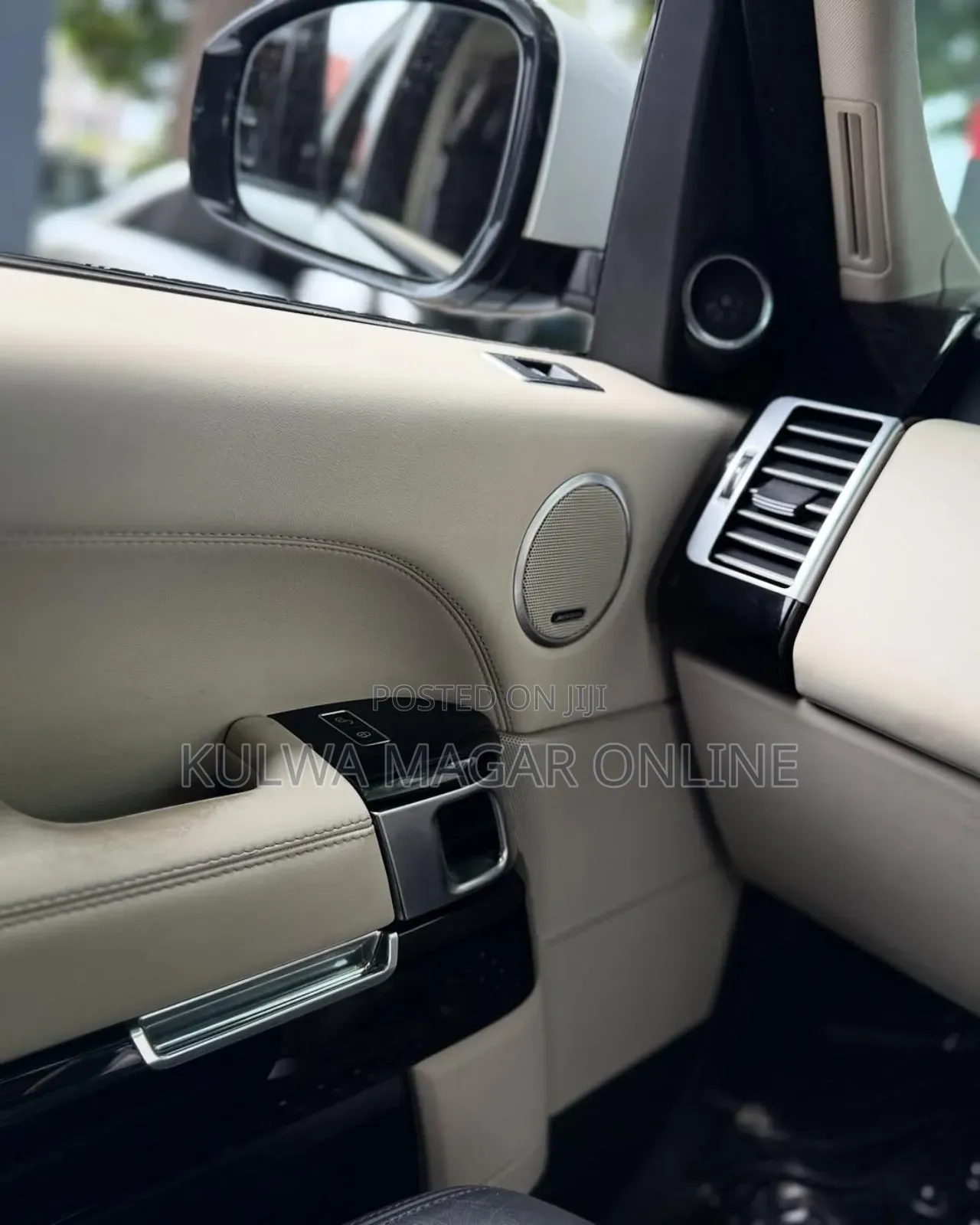 Land Rover Discovery 2010 White